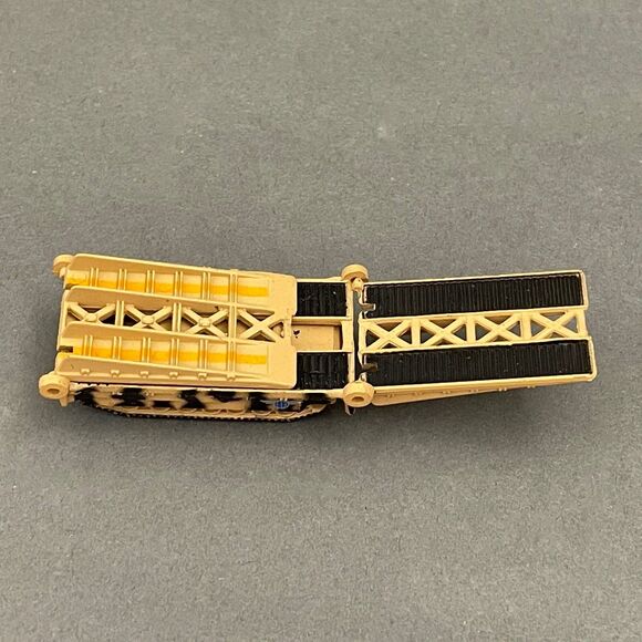 1998 LGTI Galoob Mirco Machines Military Armor Vehicle Tank Landing Bridge - Picture 5 of 7